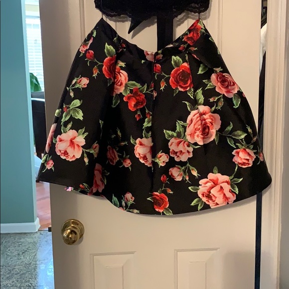 Excellent condition. Only worn once. - Picture 3 of 4